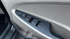 Hyundai Tucson 2.0 CRDi Blue Drive Premium 5dr 2WD Diesel Estate